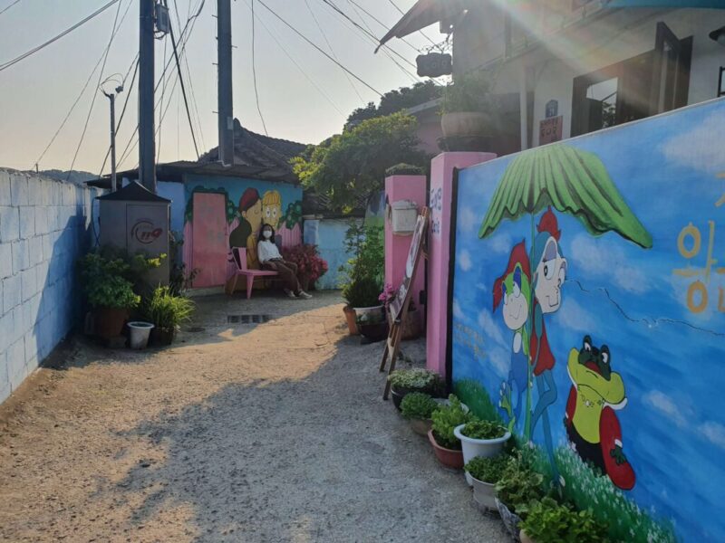 韓国・全州(チョンジュ)にある村全体がアートな「滋満壁画村」へ