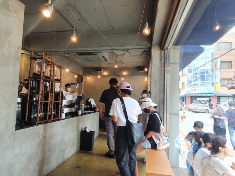 ソウル・方背洞にあるカフェ「テヤンコーヒー（태양커피）」へ