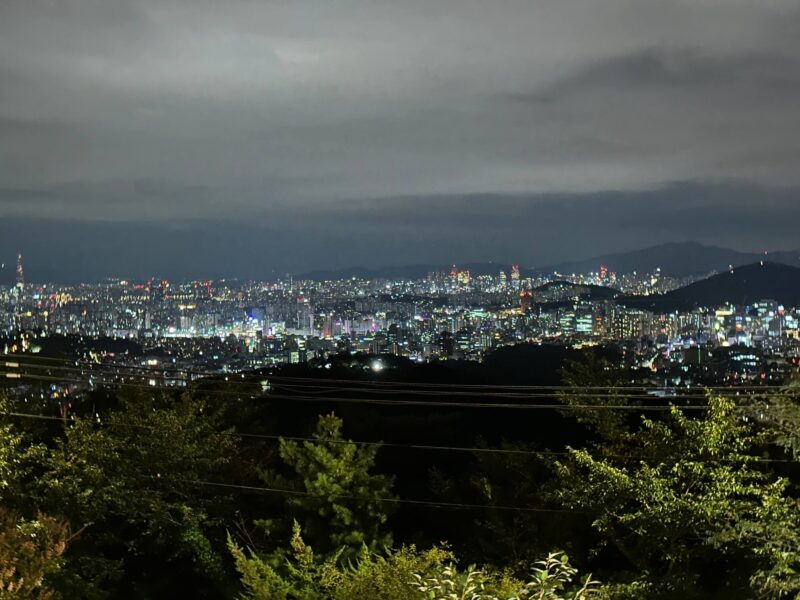 【ソウル】人気！車で行く夜景スポット「北岳スカイウェイ」へ（ラーメン激うま）