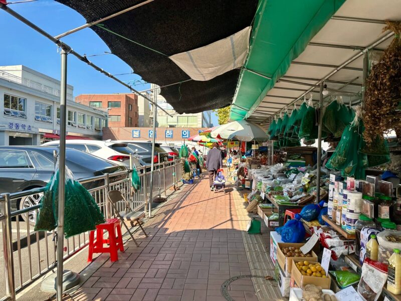 劇場跡にできた【スタバ京東1960店】は韓国Cafe巡りに欠かせない。