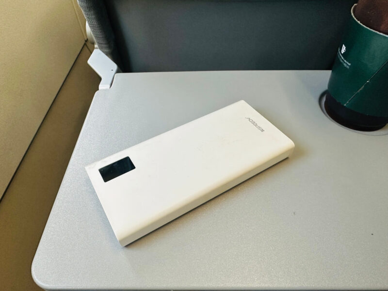 モバイルバッテリー