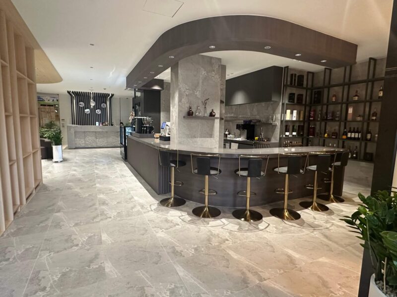 チェックインカウンター