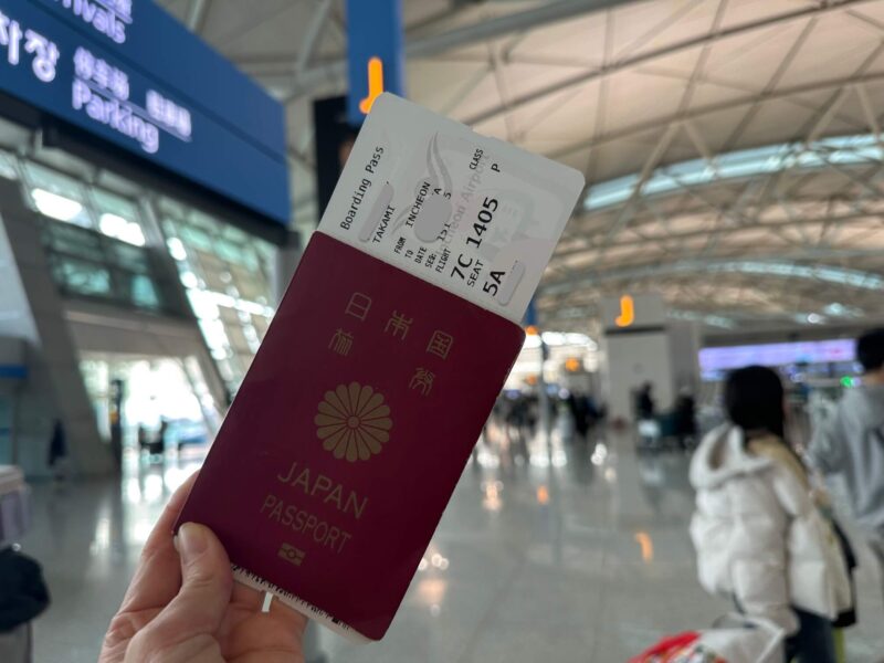 パスポートとチケット