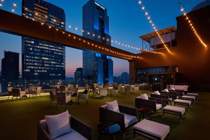 スカイラウンジ